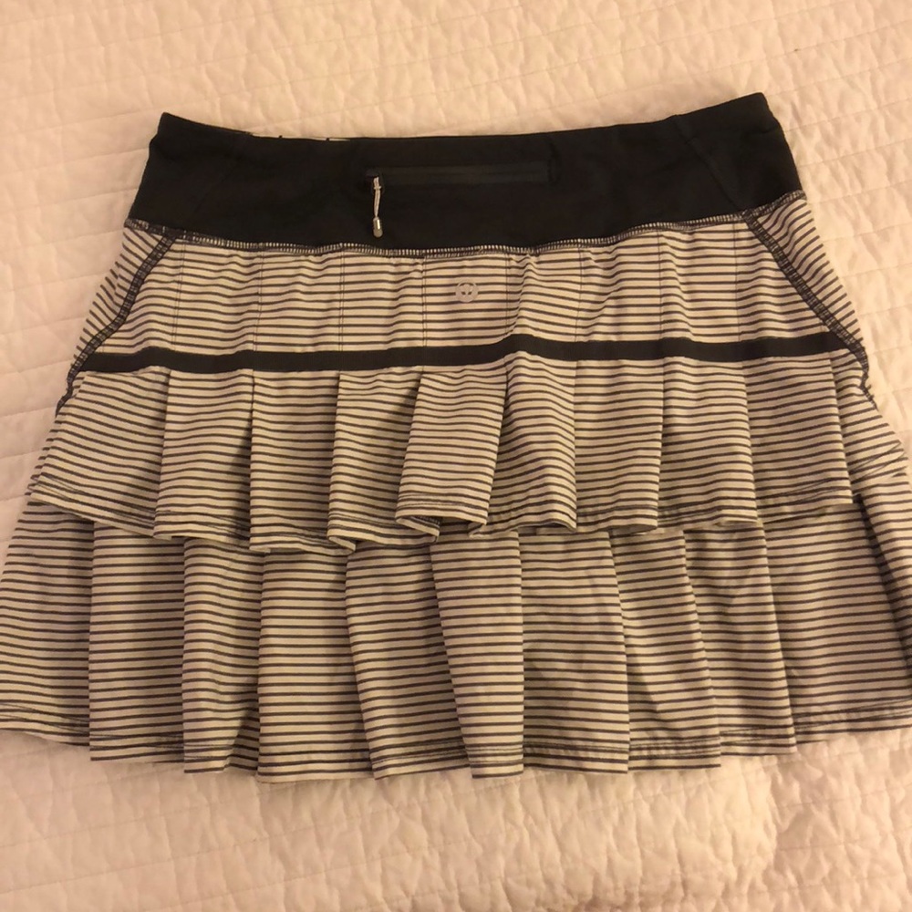seersucker lululemon skirt